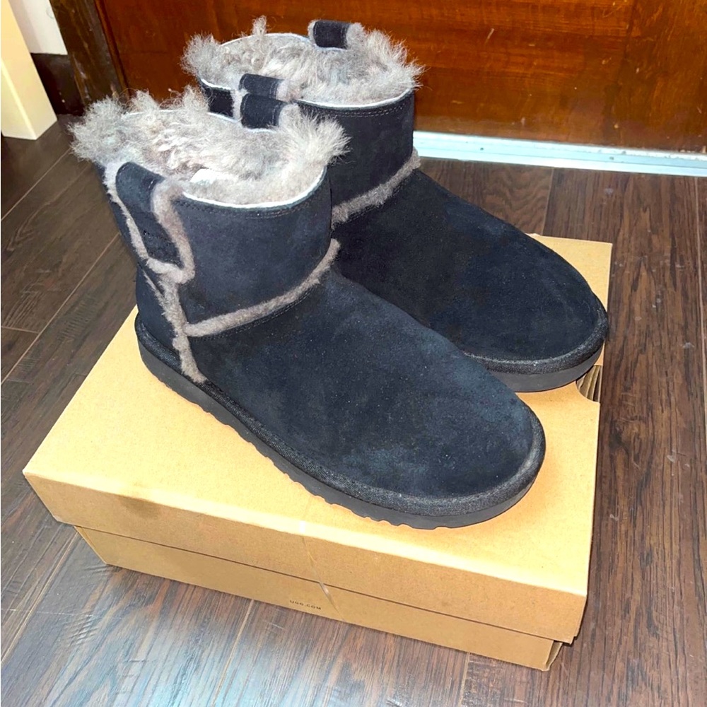 UGG Mini Spill Seam Boot